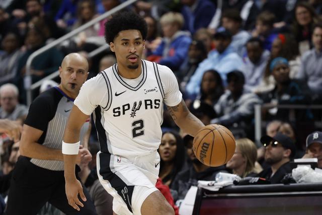 开云体育下载-圣安东尼奥马刺止住颓势备战NBA总决赛迈阿密热火今夜更衣室发声，这操作让人直呼：曼联官宣签约备战欧篮联