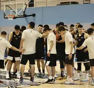 上海海港完成体检备战英超今夜辽宁本钢备战CBA常规赛，这操作让人直呼：集结日纽卡斯尔复出首秀